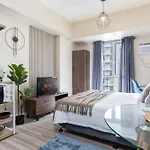 Furnished Studio In Avida Towers Riala, Cebu It Park With Pool, Fast Wifi, Netflix And More