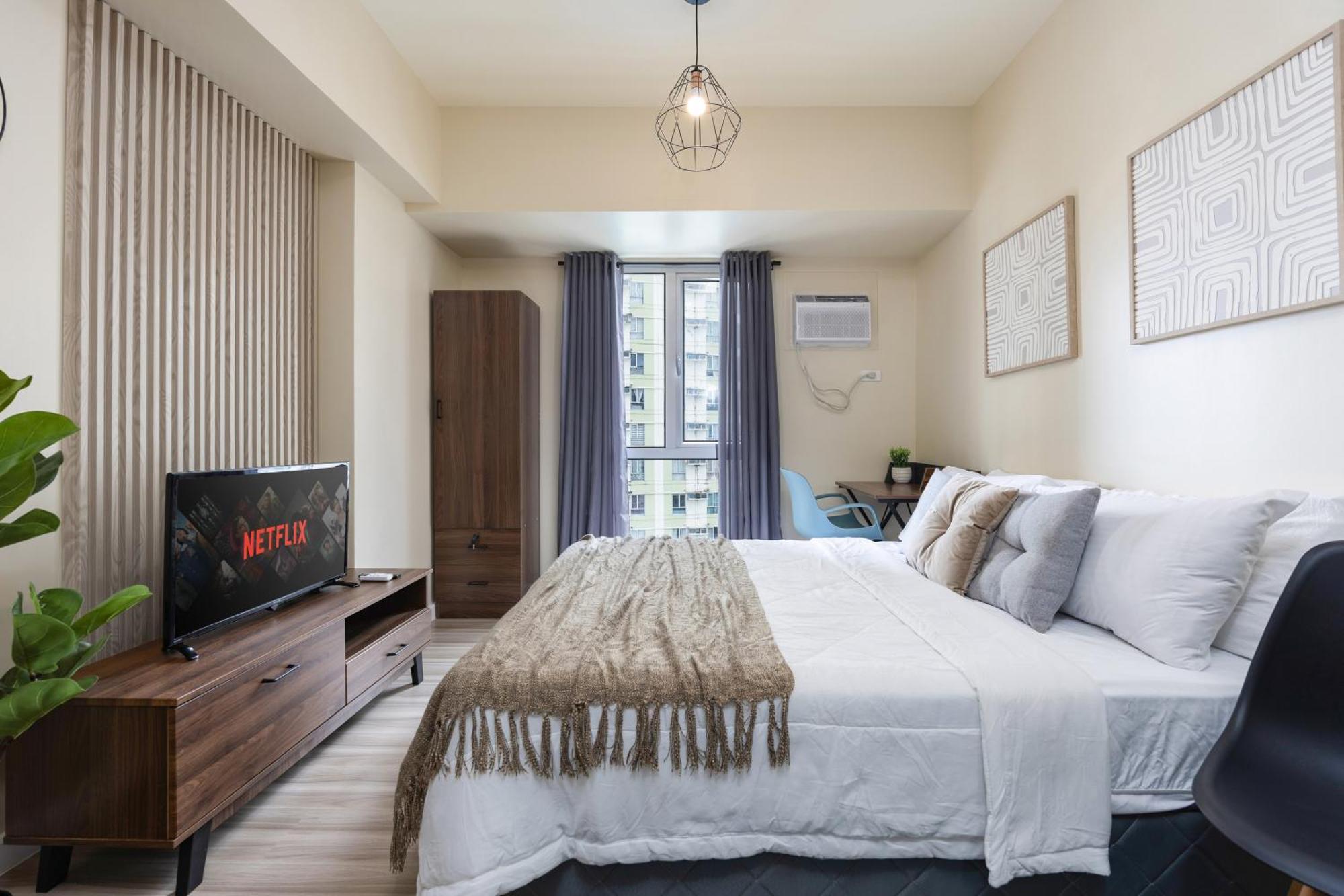 Furnished In Avida Towers Riala, It Park With Pool, Fast Wifi, Netflix And Apartment Cebu